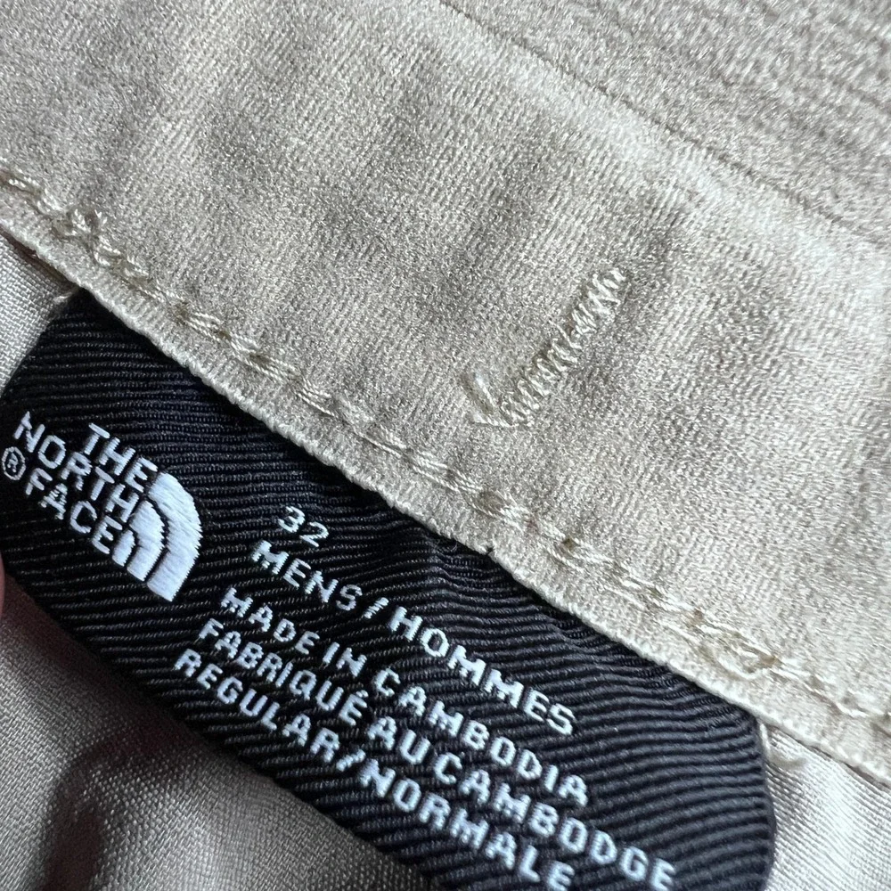 The North Face Mens Hiking Shorts Khaki Tan Size 32‎ Outdoor Lightweight Regular